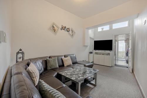 Wohnzimmer (EG) - Reihenmittelhaus mit 90,25 m&sup2; in Mönchengladbach zum Kaufen