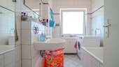 Badezimmer 1. OG. - 