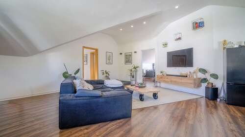Wohnzimmer DG. - 