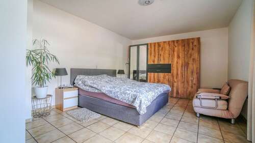 Schlafzimmer 1. OG. - 