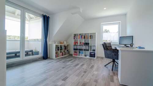 Arbeitszimmer DG. - 