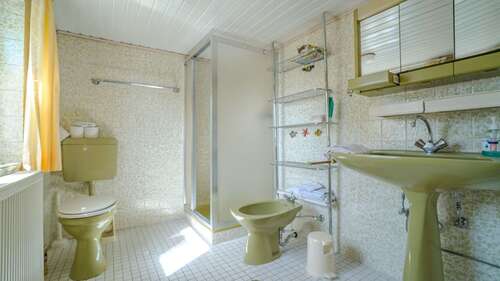Badezimmer 1. OG. - 