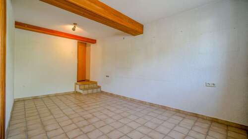 Wohnzimmer EG. - 7 Zimmer Einfamilienhaus in Sinn