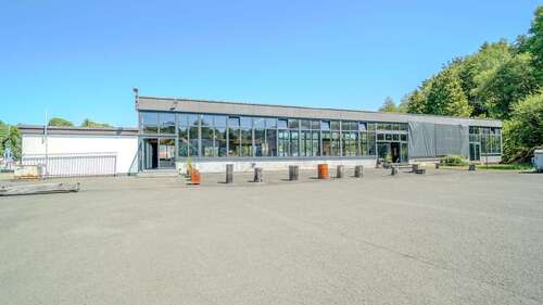 Multifunktionshalle - Attraktive Multifunktionshalle mit vielen Möglichkeiten