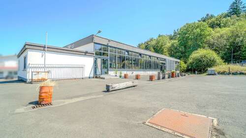 Ansicht Nord-West - Halle zum Kaufen in Siegbach