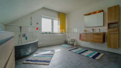 Badezimmer DG. - 