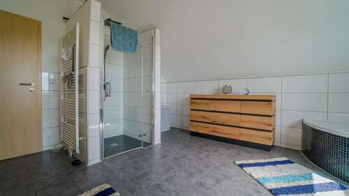 Badezimmer DG. - 