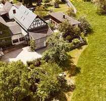 Großes Anwesen mit vielen Möglichkeiten im Grünen - Ehringshausen