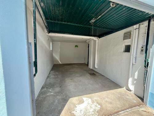 Garage - 
