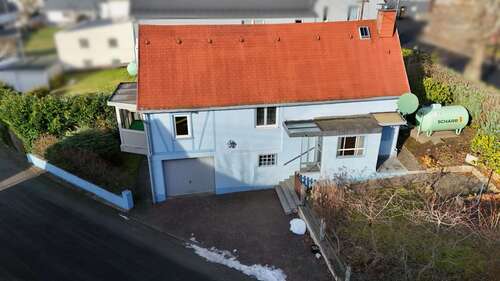 Ansicht von der Straße - 4 Zimmer Einfamilienhaus zum Kaufen in Willingen