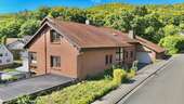 Nordansicht - 9 Zimmer Einfamilienhaus zum Kaufen in Breitscheid