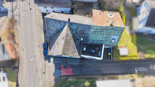 Vogelperspektive - 14 Zimmer Mehrfamilienhaus, Wohnhaus zum Kaufen in Herborn
