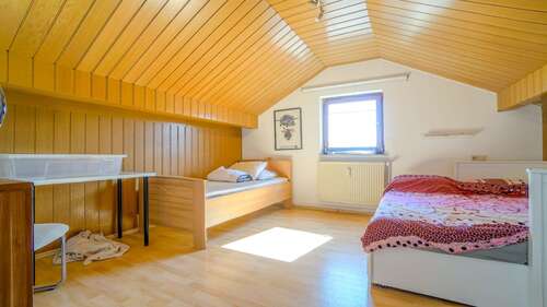 Schlafzimmer DG. - 