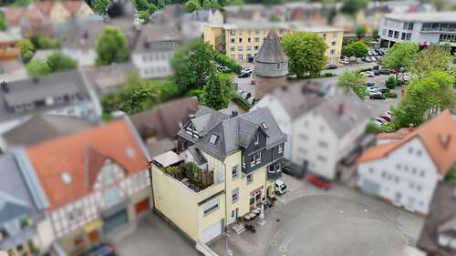 Außenansicht - Mehrfamilienhaus, Wohnhaus mit 290,00 m&sup2; in Herborn zum Kaufen
