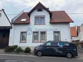 Vorderansicht - ehemaliges Hofgut in Gau-Odernheim zu verkaufen.