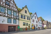 Häuserzeile - 4 Zimmer Einfamilienhaus zum Kaufen in Niederheimbach