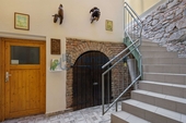 Treppenhaus mit Gewölbekeller - 