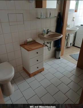 Bad - Etagenwohnung mit 63,42 m&sup2; in Stadtroda zur Miete