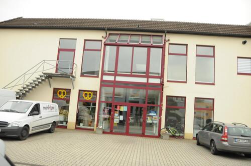 Eingang am Parkplatz - 