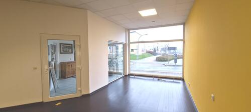 1 - Große Laden-, Büro- oder Praxisfläche in Hermsdorf