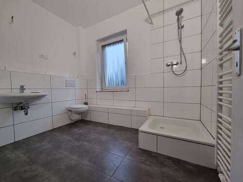 1.OG Rechts - Badezimmer - 