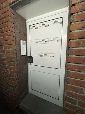 EG rechts - Haustür - 