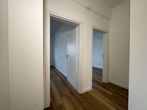 Flur (4) - 