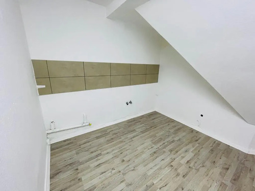 Küche (2) - 2 Zimmer Dachgeschoßwohnung zur Miete in Bochum