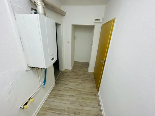 Flur - Dachgeschoßwohnung mit 54,90 m&sup2; in Bochum zur Miete