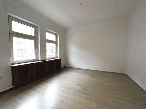 Wohnzimmer (2) - 2 Zimmer Etagenwohnung zur Miete in Dortmund