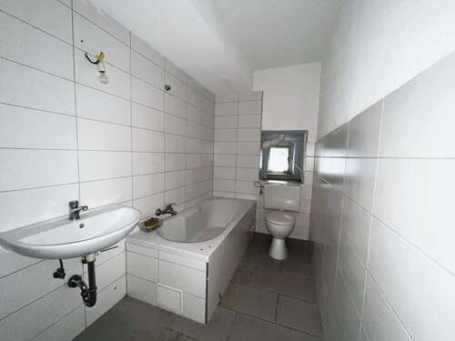 Badezimmer (2) - 2 Zimmer Etagenwohnung in Dortmund