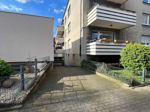 Tiefgaragen Einfahrt - 18 Zimmer Anlageobjekt zum Kaufen in Bochum