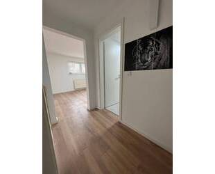 Moderne 4-Zimmer-Wohnung in Ensheim - saniert, hell und ab 01.08. verfügbar - Saarbrücken-Halberg