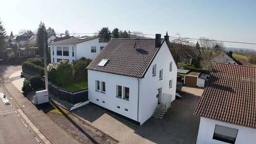 Foto - Freistehendes EFH mit großem Garten, Terrasse & Erweiterungspotenzial – saniert, neue Heizung (2023)