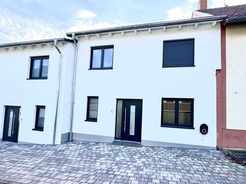 IMG_0598 - Reihenhaus in Blieskastel-Blickweiler Neubau 2023- Energieeffizienzklasse A ,