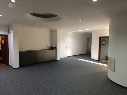 Flur - Büro in Ainring zur Miete