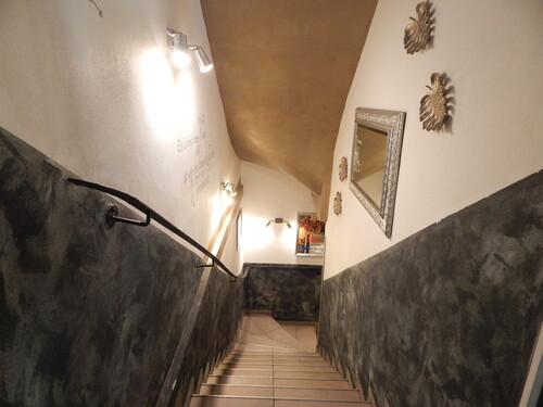 Abgang zu Toiletten und Lager - 