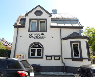 Moderne Gastronomiefläche in Toplage – Voll ausgestattet mit großzügigem Gastgarten und Außenbar - Freilassing