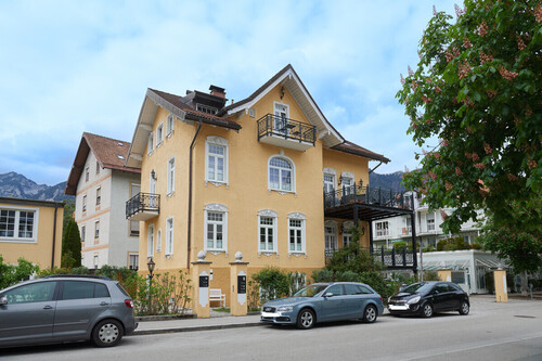 Außenansicht - 16 Zimmer Villa zum Kaufen in Bad Reichenhall
