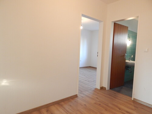 Flur - 2 Zimmer Erdgeschoßwohnung in Freilassing