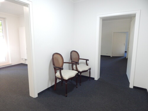 Garderobe - Büro in Ainring zur Miete