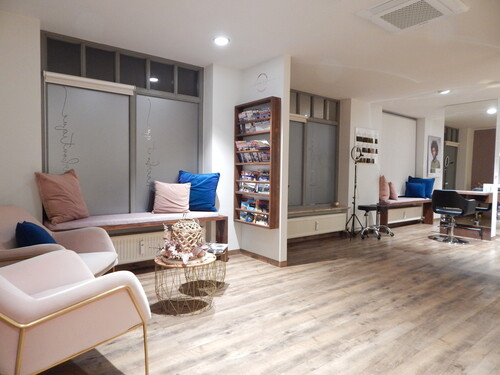 Wartebereich - Laden, Geschäft, Verkaufsfläche in Freilassing