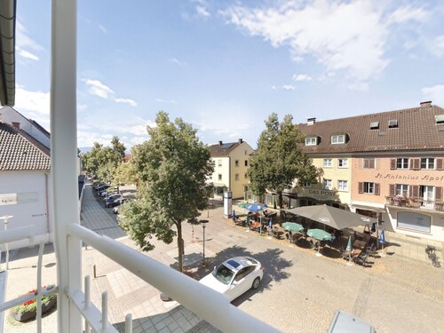 Balkon - Frisch sanierte 2-Zimmer-Wohnung mit Balkon in zentraler Lage von Freilassing