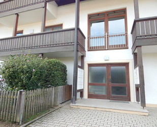 Gepflegte, vermietete 2-Zimmer-Wohnung mit 2 Balkonen & Tiefgarage - Ainring