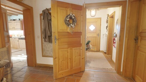 Flur_1 - 6 Zimmer Einfamilienhaus in Traunstein