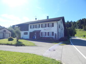 Ansicht - 8 Zimmer Zweifamilienhaus zum Kaufen in Oberteisendorf