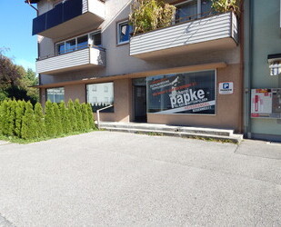 Gewerbefläche mit Parkplätzen direkt vor der Tür in 83404 Ainring, ab 01.11.2025 verfügbar