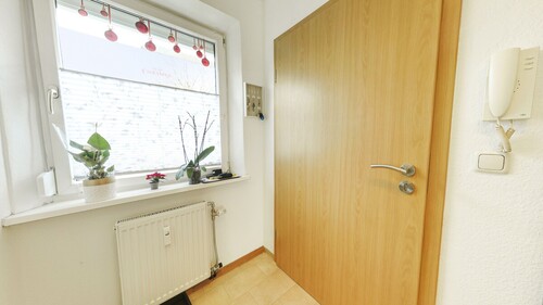 Flur - Erdgeschoßwohnung mit 59,00 m&sup2; in Freilassing zum Kaufen