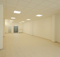 Ladenfläche in der Fußgängerzone von Freilassing, kurzfristig beziehbar - 123m² - erweiterbar auf ca. 250m²