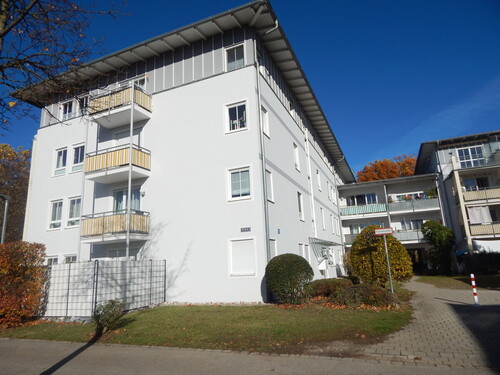 Zugang zum Haus - 1 Zimmer Etagenwohnung in Freilassing